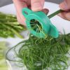 1pc Green Onion Shredder; Scallion Cutter; Green Onion Shredder Knife; Shallot Cutter; Kitchen Gadgets - Onion Shredder (green)